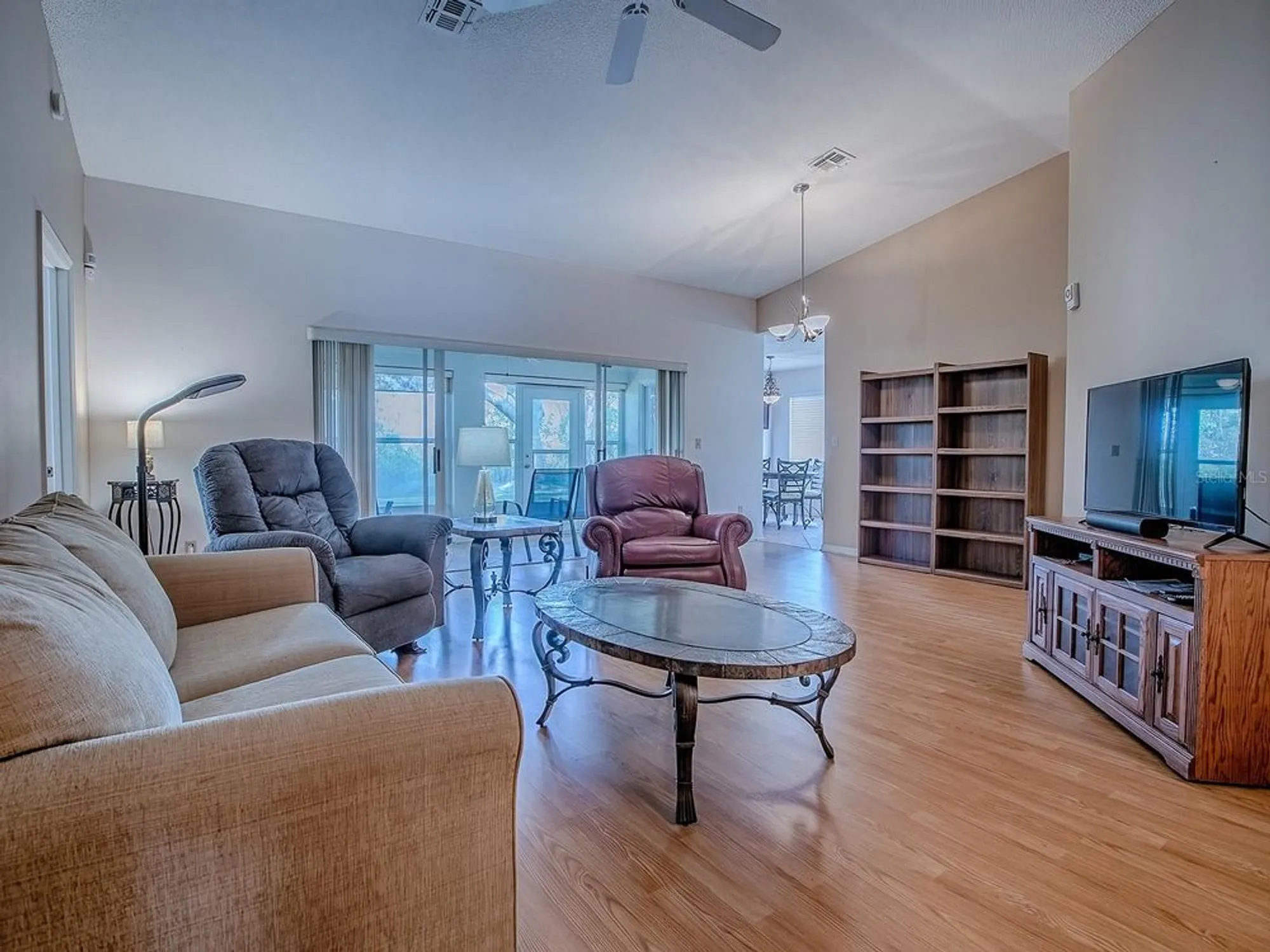 Property Slideshow image 5 of 40 | 432 ranchwood dr, Leesburg, FL, 34748