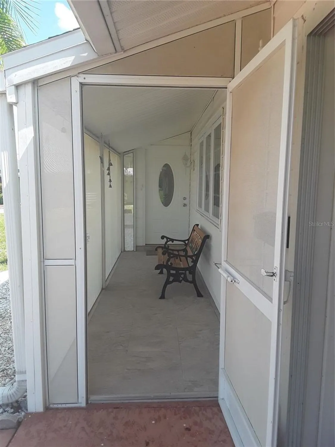 Property Slideshow image 22 of 48 | 702 cypress pl, Sun City Center, FL, 33573