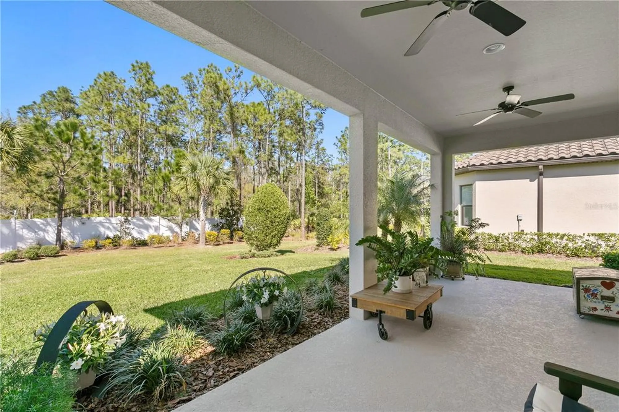 Property Slideshow image 36 of 68 | 20173 umbria hill dr, Tampa, FL, 33647