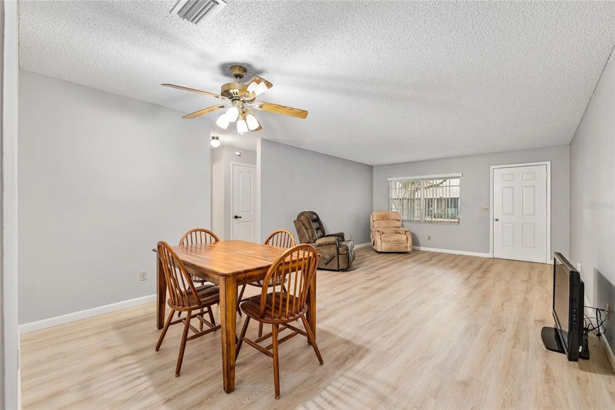 Property Slideshow image 17 of 51 | 8532 sw 93rd pl b, Ocala, FL, 34481
