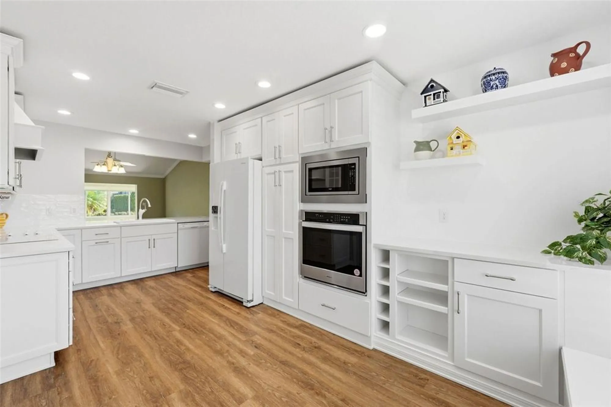 Property Slideshow image 17 of 42 | 2895 apache ct, The Villages, FL, 32163