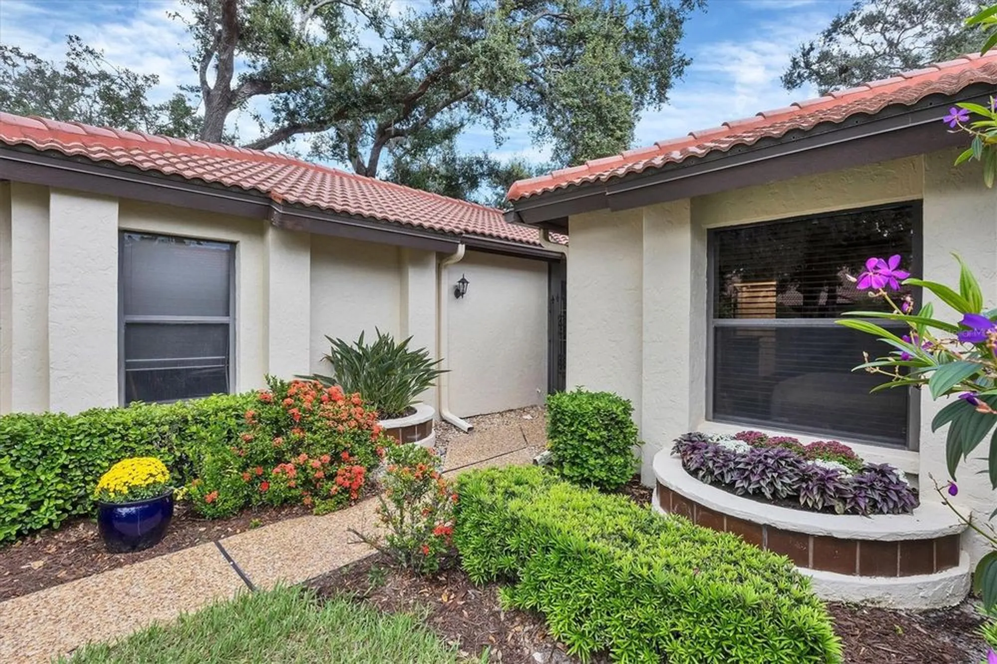 Property Slideshow image 5 of 94 | 7254 oak moss dr 72, Sarasota, FL, 34241
