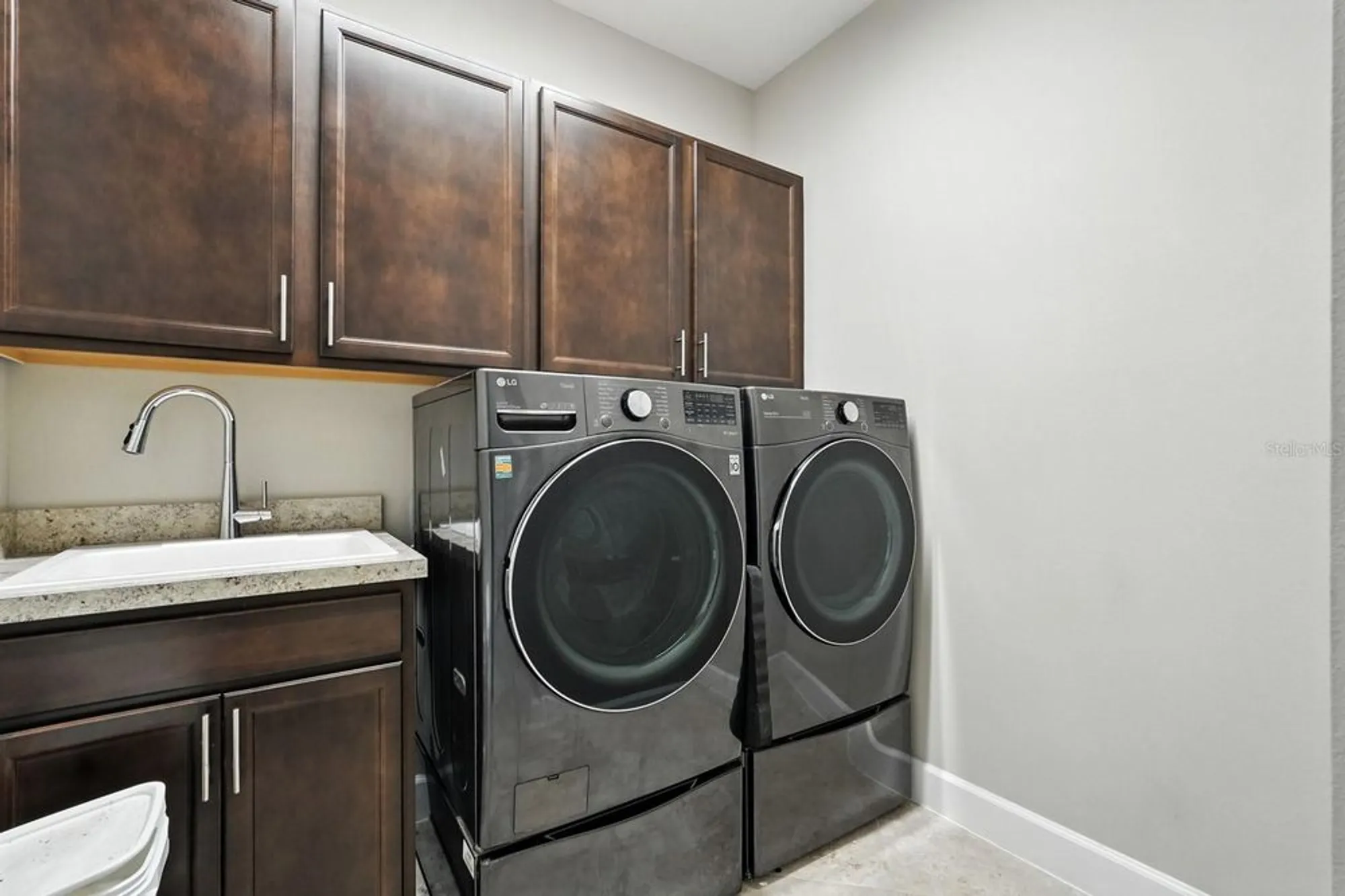 Property Slideshow image 27 of 54 | 553 hang loose way, Daytona Beach, FL, 32124