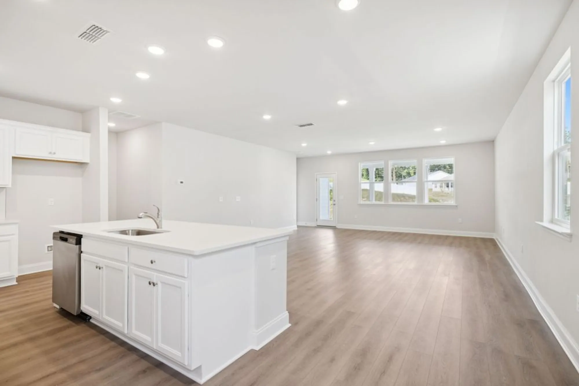 Property Slideshow image 9 of 88 | 308 stonehaus cir, Antioch, TN, 37013