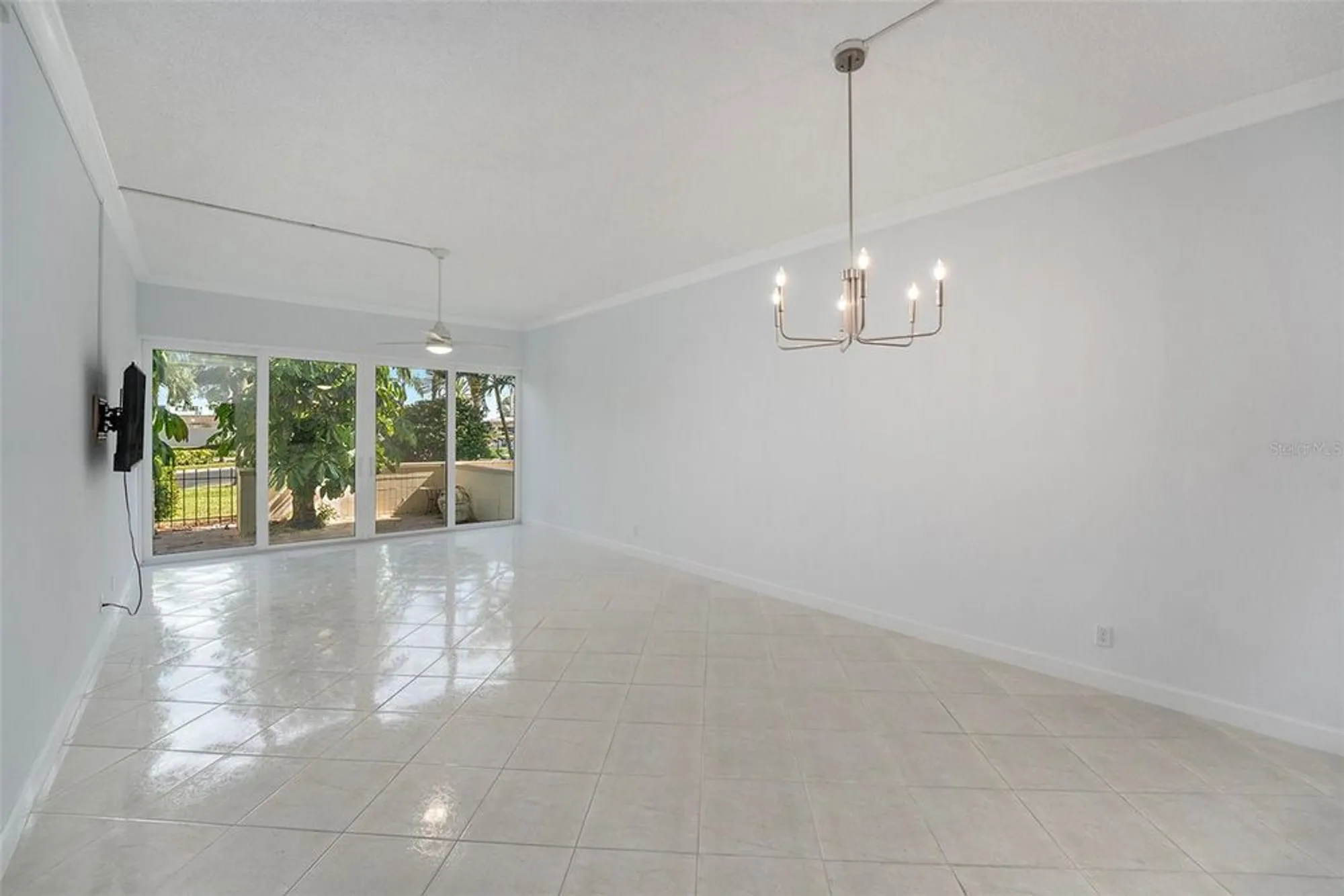 Property Slideshow image 3 of 30 | 7400 sun island dr 111, South Pasadena, FL, 33707