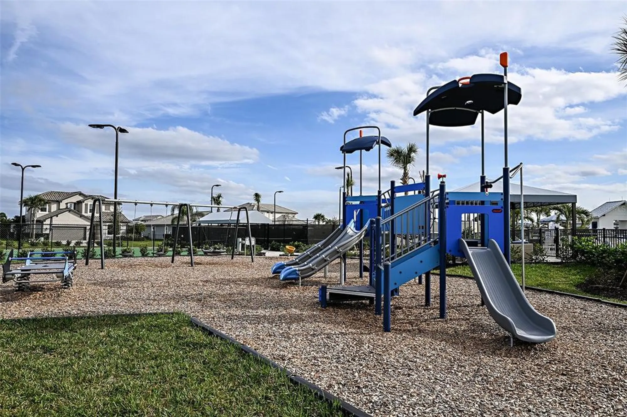 Property Slideshow image 12 of 18 | 17020 savory mist cir, Lakewood Ranch, FL, 34211