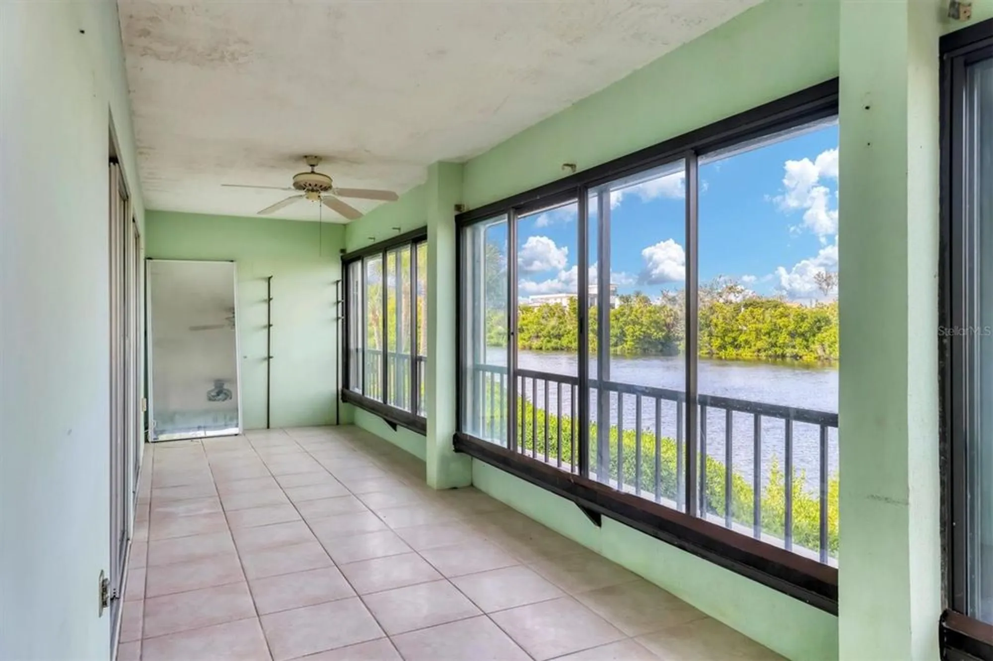 Property Slideshow image 27 of 53 | 101 whispering sands dr apt 205, Sarasota, FL, 34242