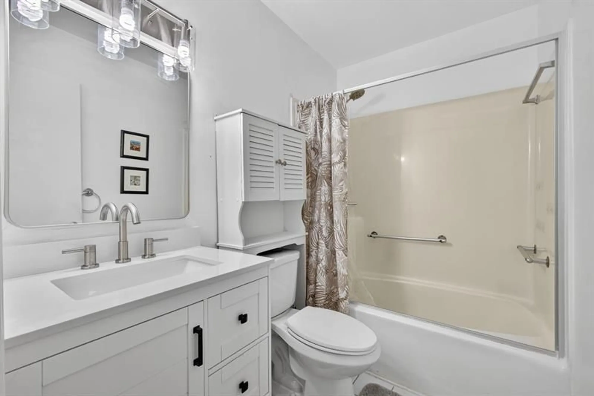 Property Slideshow image 15 of 30 | 224 lake constance dr # 224, West Palm Beach, FL, 33411