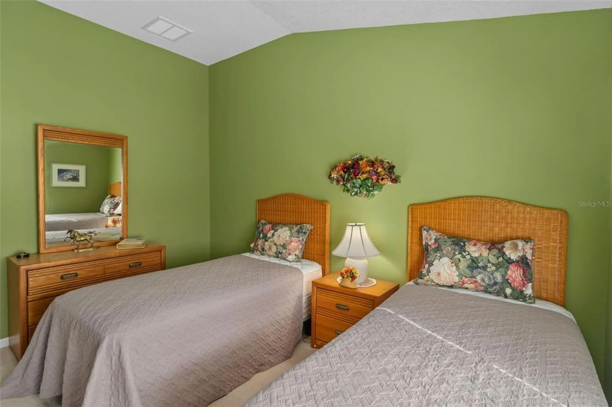 Property Slideshow image 27 of 55 | 18129 baywood forest dr, Hudson, FL, 34667