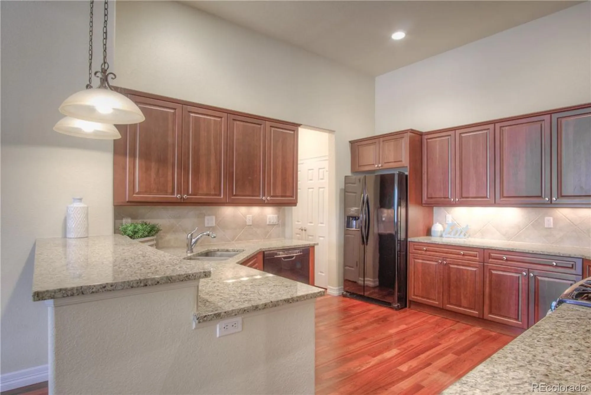 Property Slideshow image 15 of 49 | 8594 w quarto ave, Littleton, CO, 80128