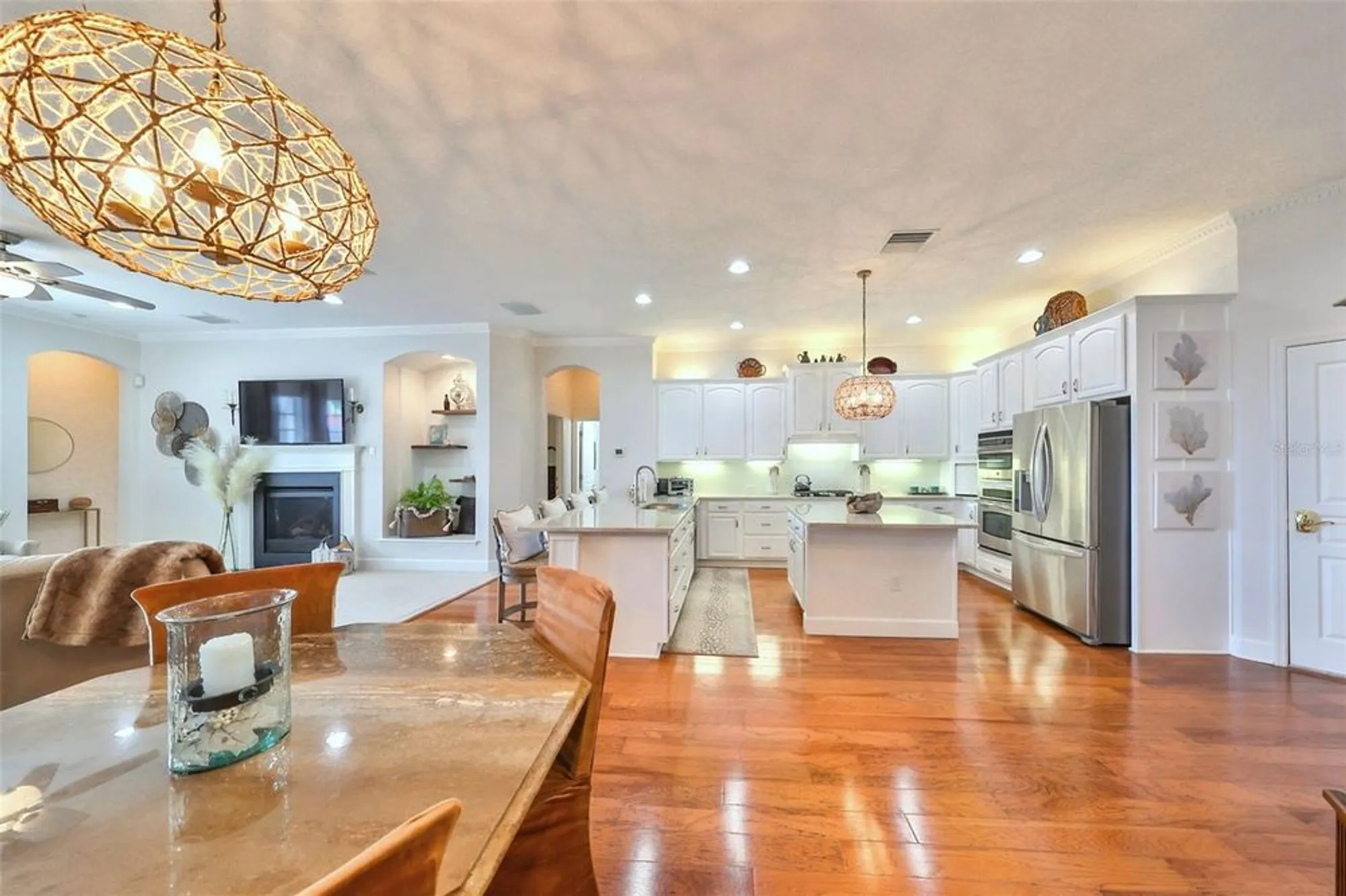 Property Slideshow image 17 of 72 | 618 islebay dr, Apollo Beach, FL, 33572