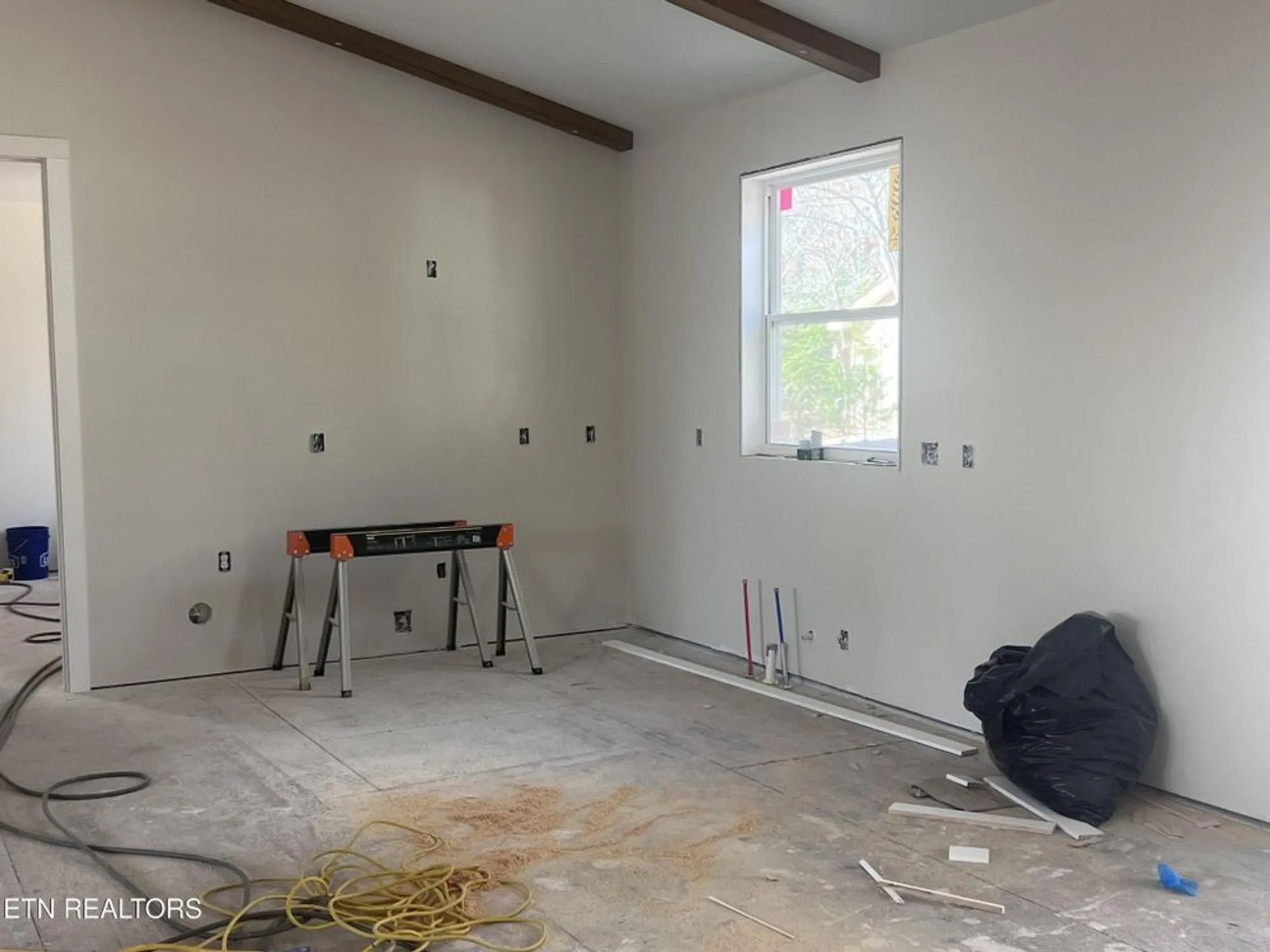 Property Slideshow image 10 of 13 | 114 britton ln, Crossville, TN, 38558