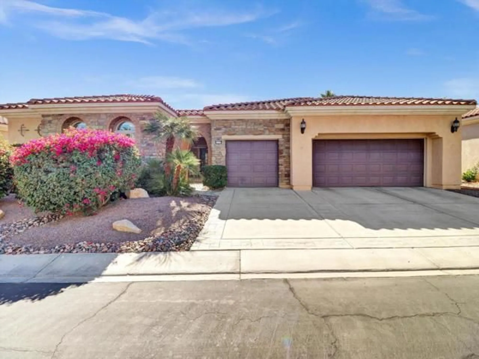 Property Slideshow image 5 of 54 | 81157 avenida los circos, Indio, CA, 92203