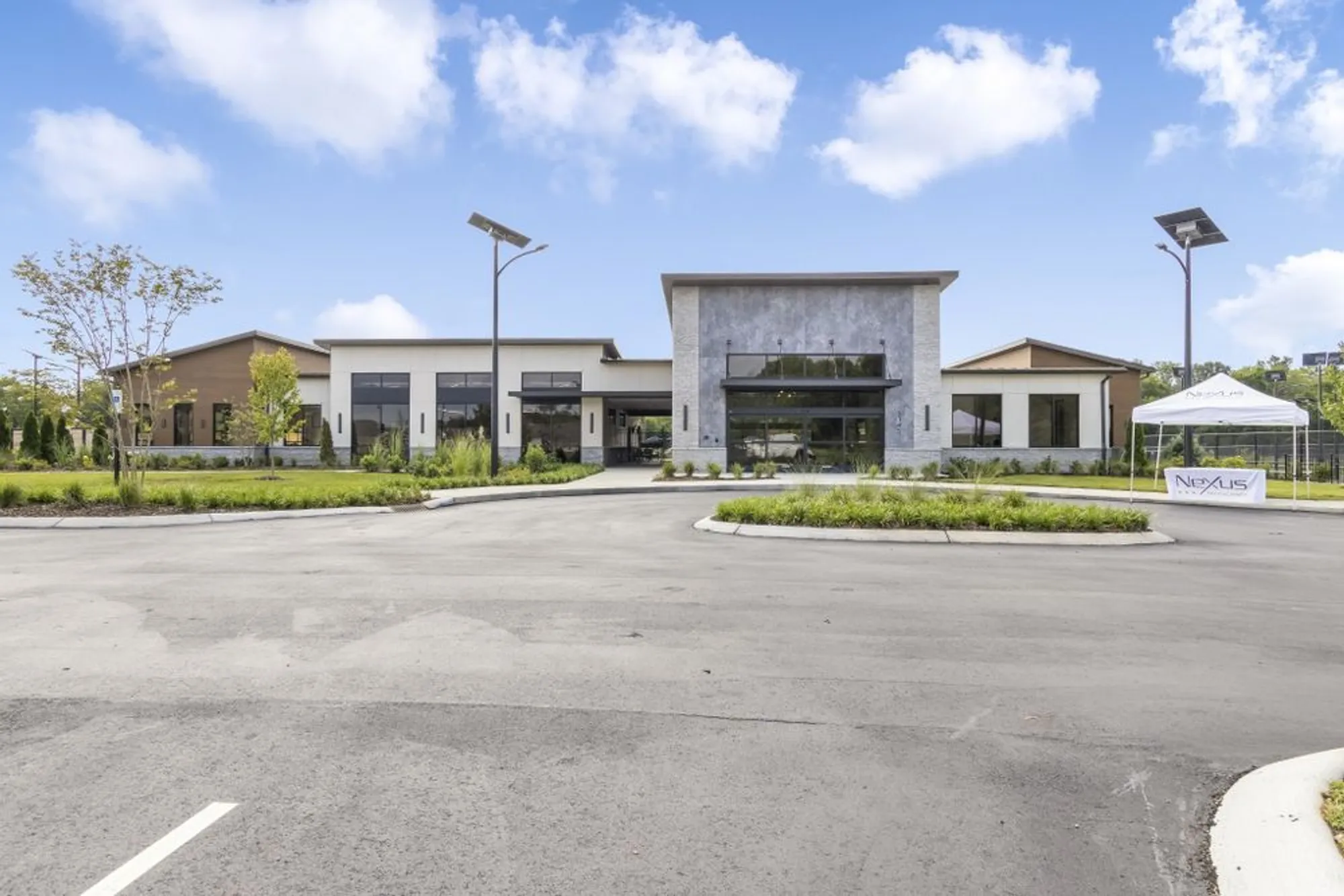 Property Slideshow image 12 of 16 | 324 apollo way, Gallatin, TN, 37066