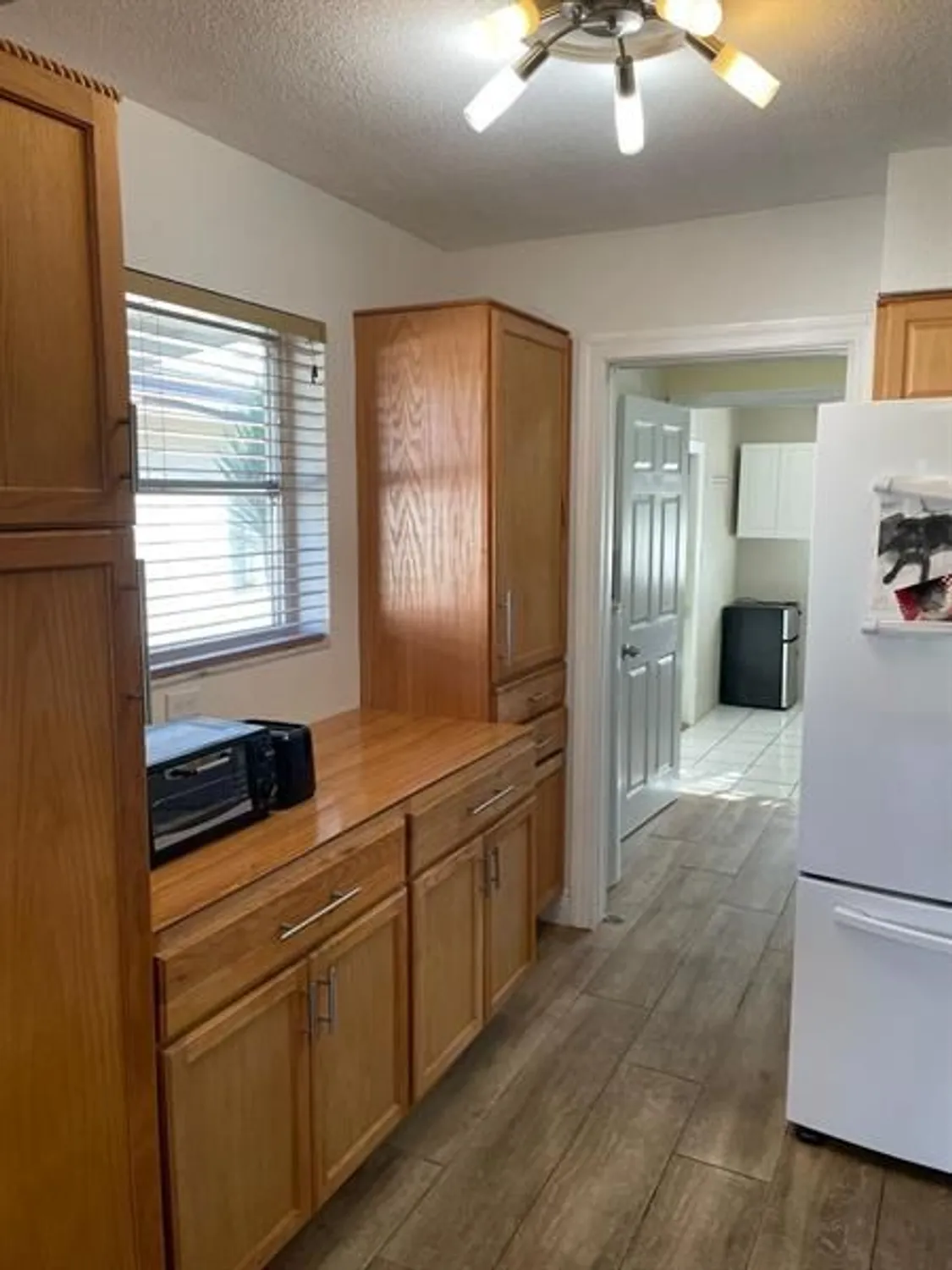 Property Slideshow image 9 of 20 | 4401 nw 43rd ave, Tamarac, FL, 33319