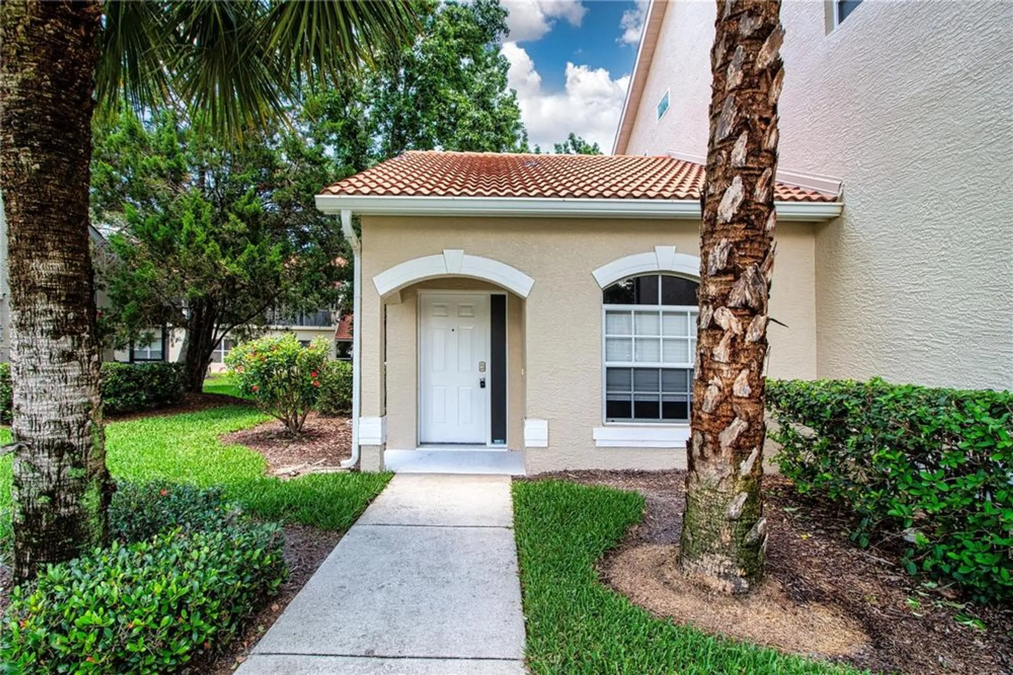 Property Slideshow image 5 of 37 | 7139 cedar hollow cir # 101, Bradenton, FL, 34203