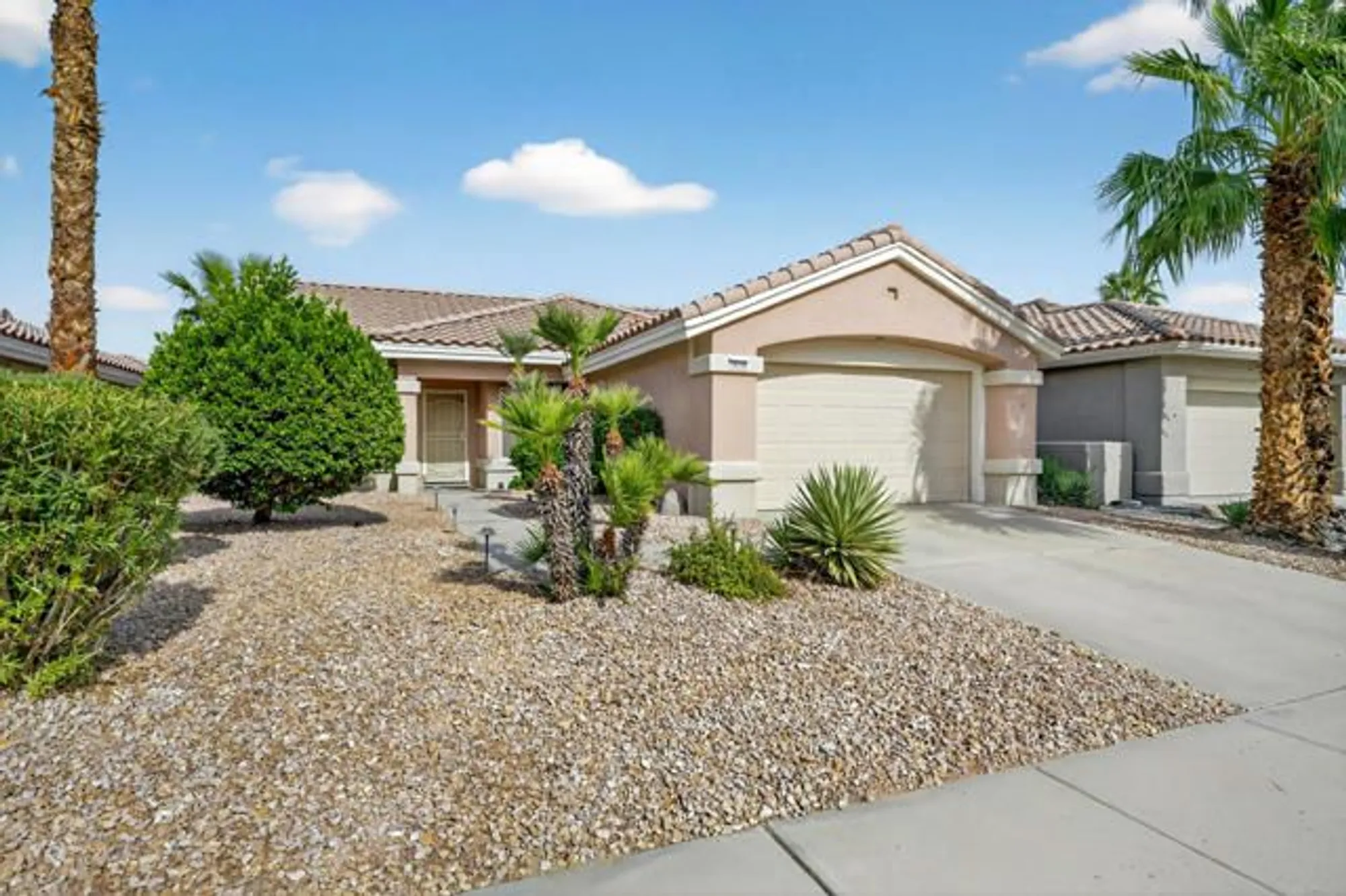 Property Slideshow image 29 of 40 | 78350 prairie flower dr, Palm Desert, CA, 92211