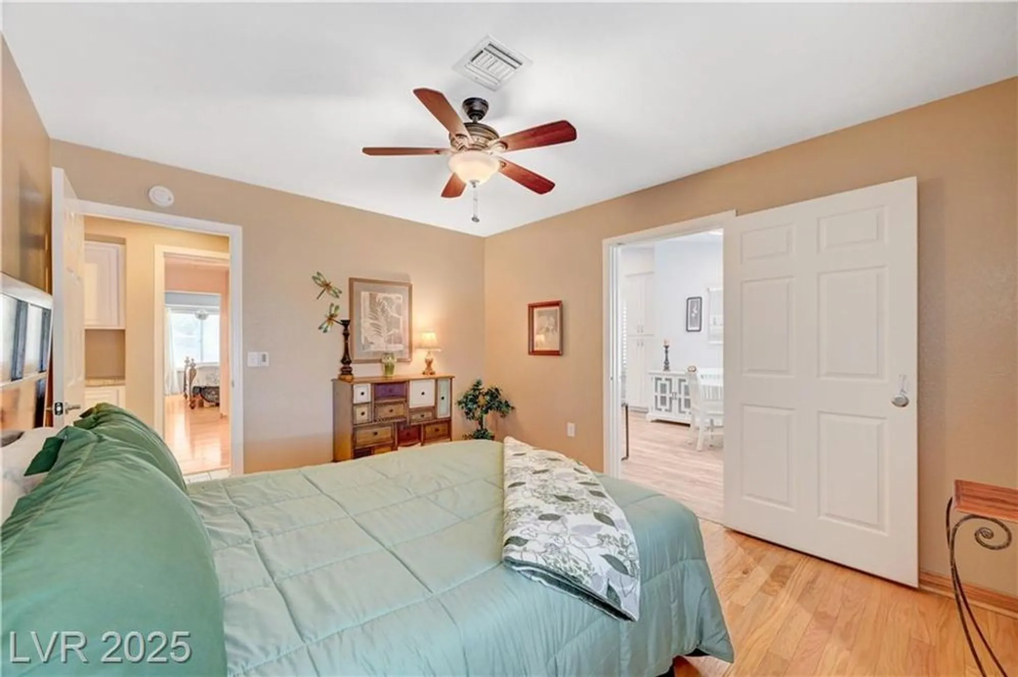 Property Slideshow image 45 of 69 | 3033 merimar dr, Las Vegas, NV, 89134