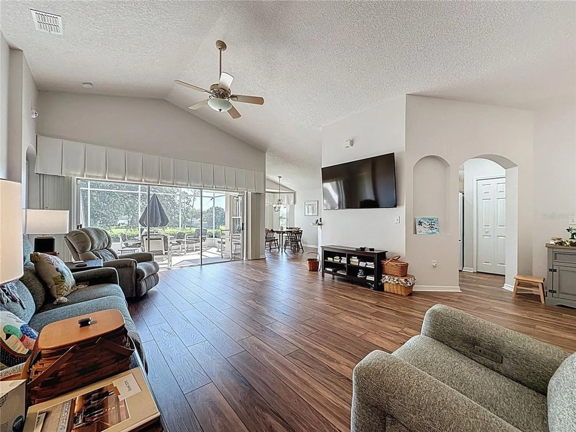 Property Slideshow image 14 of 76 | 2292 edmonton ct, Clermont, FL, 34711