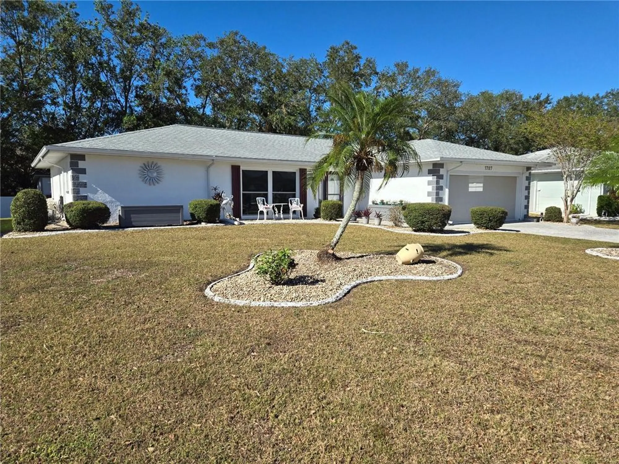 Property Slideshow image 2 of 50 | 1707 new bedford dr, Sun City Center, FL, 33573
