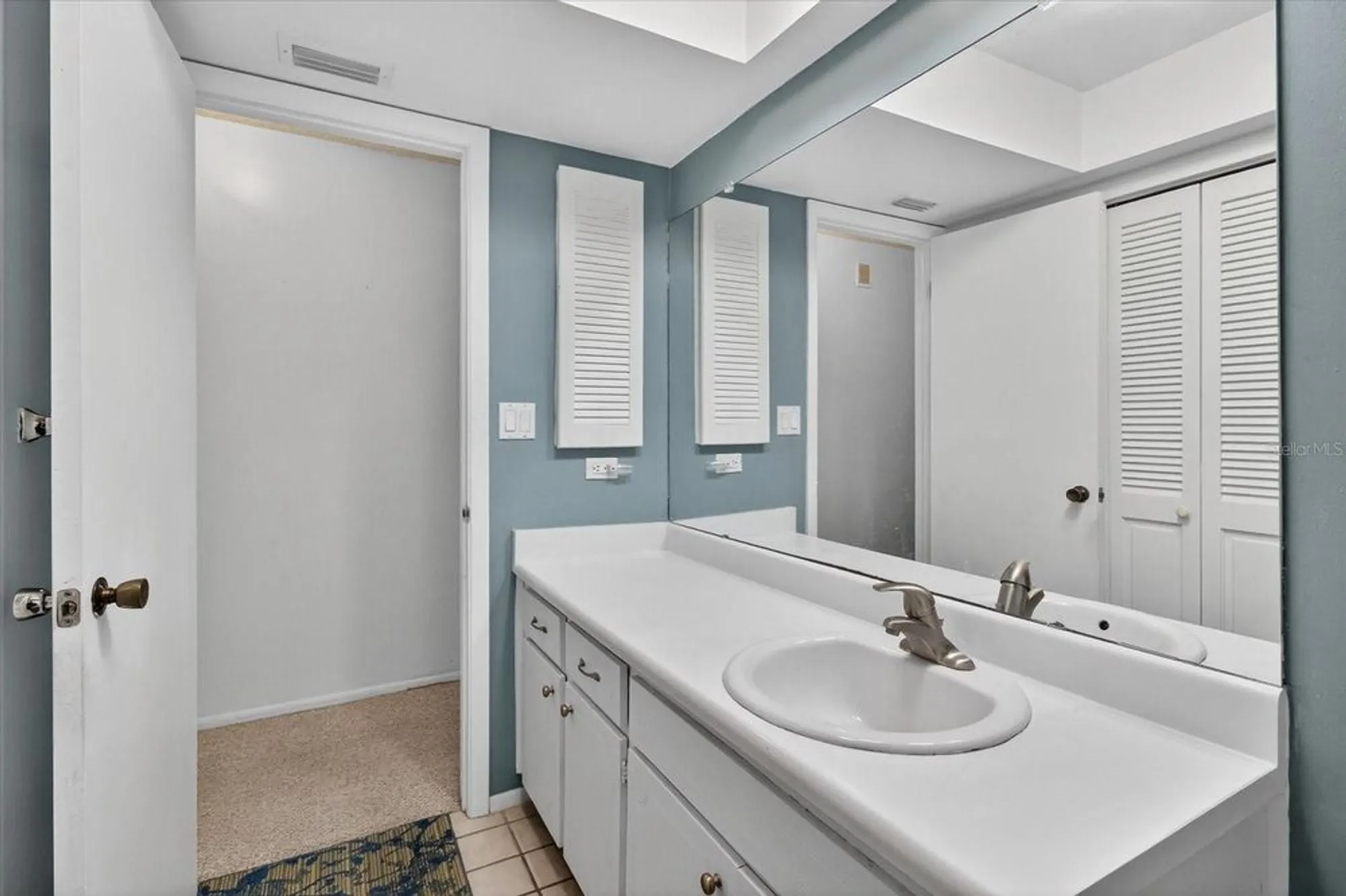 Property Slideshow image 32 of 51 | 1605 whitebridge dr b, Palm Harbor, FL, 34684