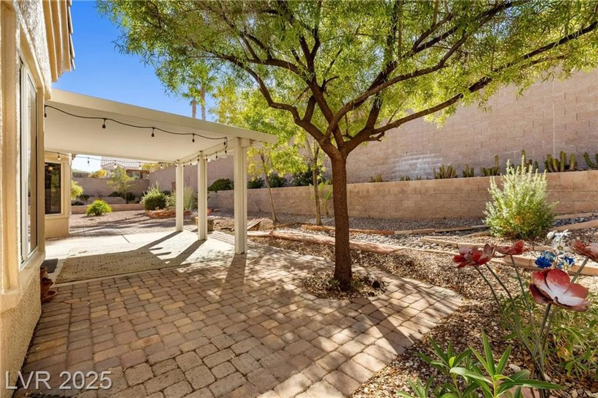 Property Slideshow image 35 of 38 | 2009 emery st, Las Vegas, NV, 89134