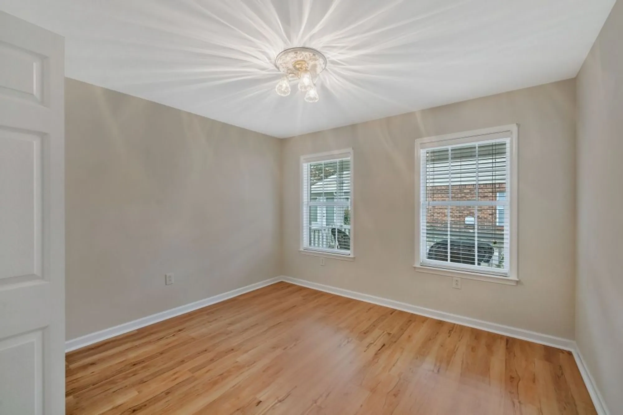 Property Slideshow image 17 of 28 | 702 forest glen cir, Murfreesboro, TN, 37128