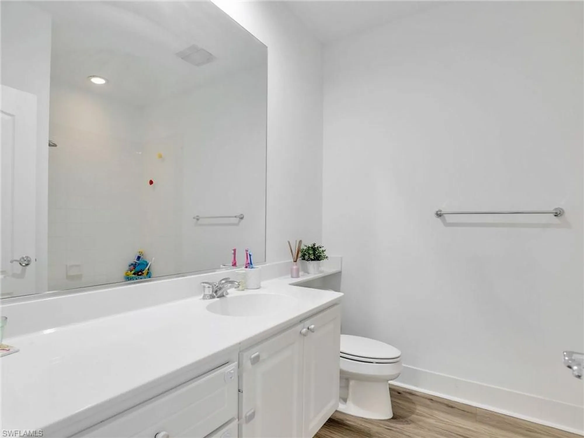 Property Slideshow image 20 of 47 | 3580 islandwalk cir, Naples, FL, 34119