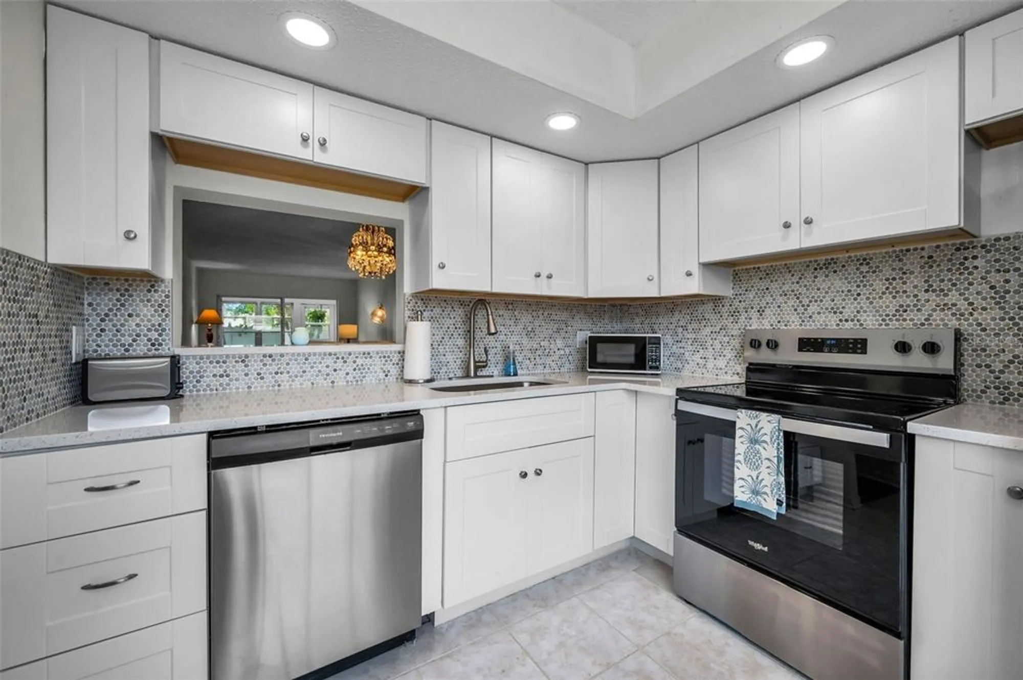 Property Slideshow image 5 of 59 | 970 virginia st 109, Dunedin, FL, 34698