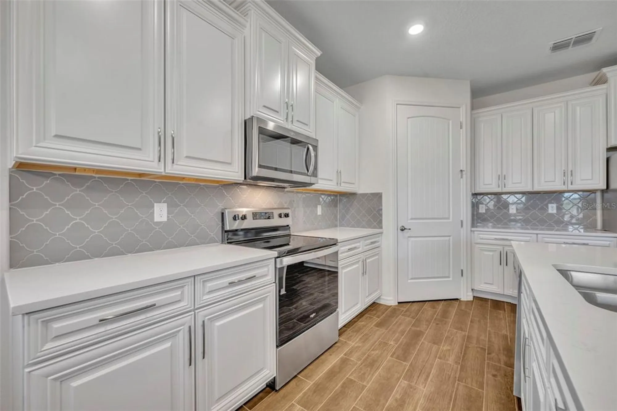 Property Slideshow image 15 of 54 | 17590 blazing star cir, Clermont, FL, 34714