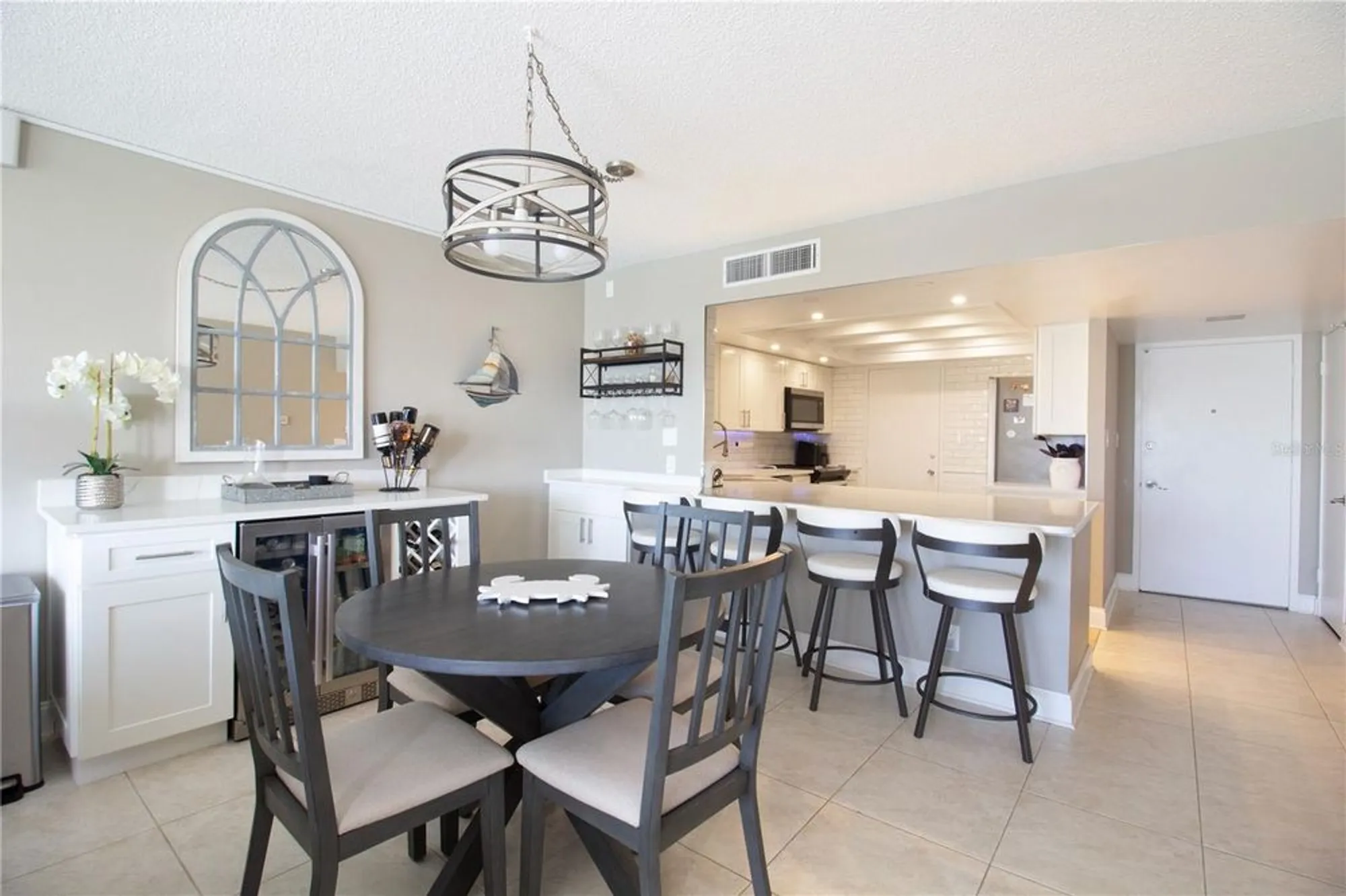 Property Slideshow image 10 of 28 | 7400 sun island dr 610, South Pasadena, FL, 33707