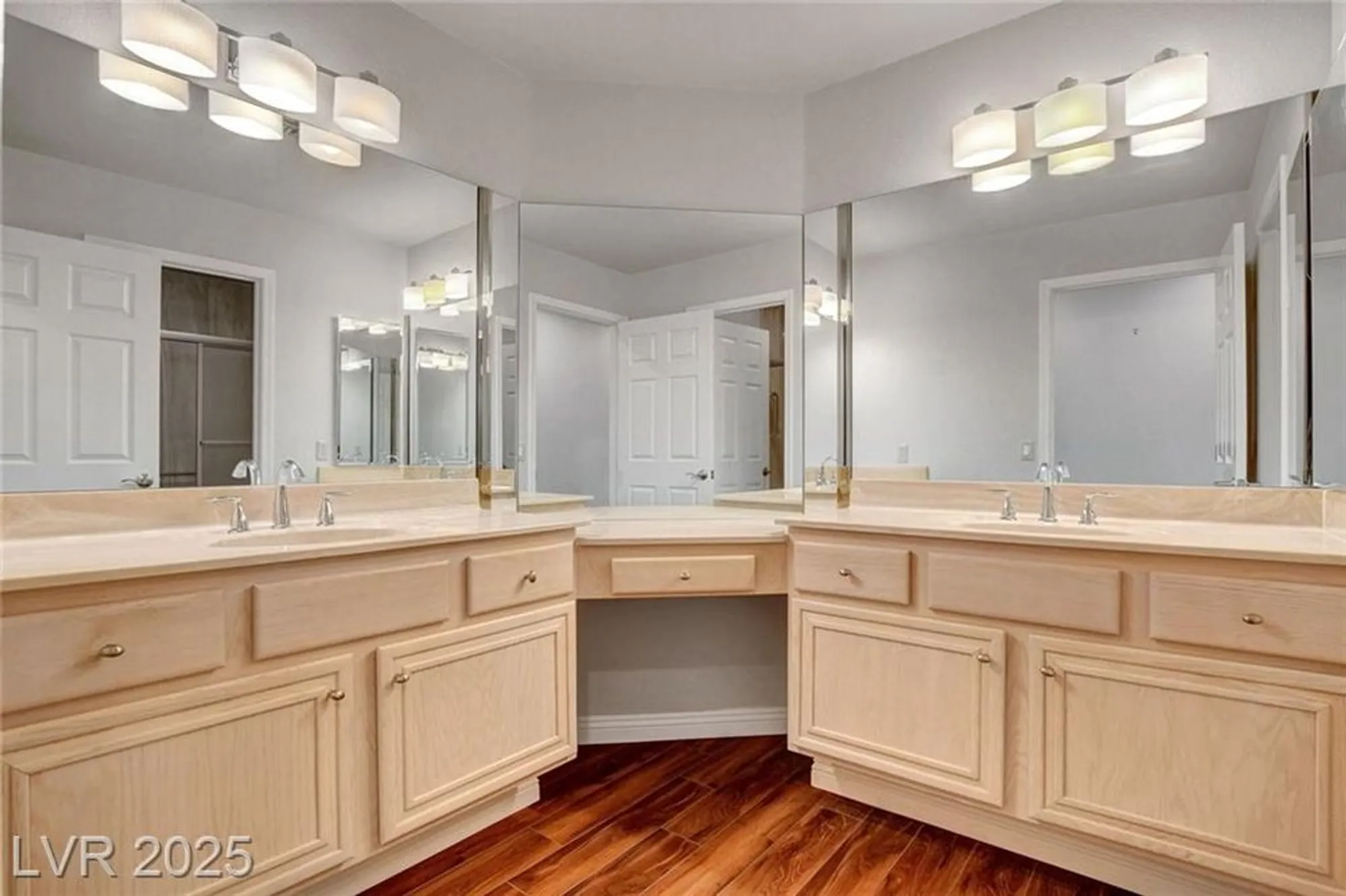 Property Slideshow image 43 of 54 | 2505 palmridge dr, Las Vegas, NV, 89134