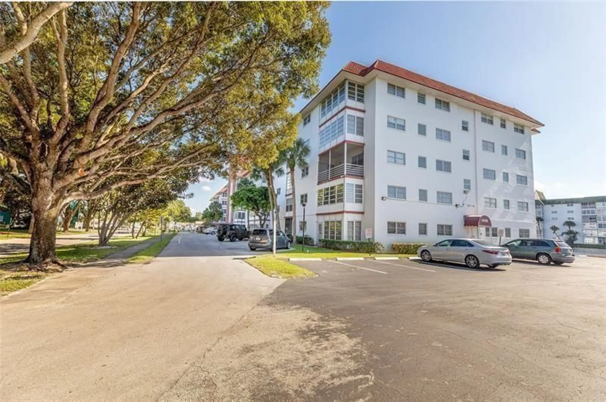 Property Slideshow image 28 of 28 | 4750 nw 22nd ct apt 410, Lauderhill, FL, 33313