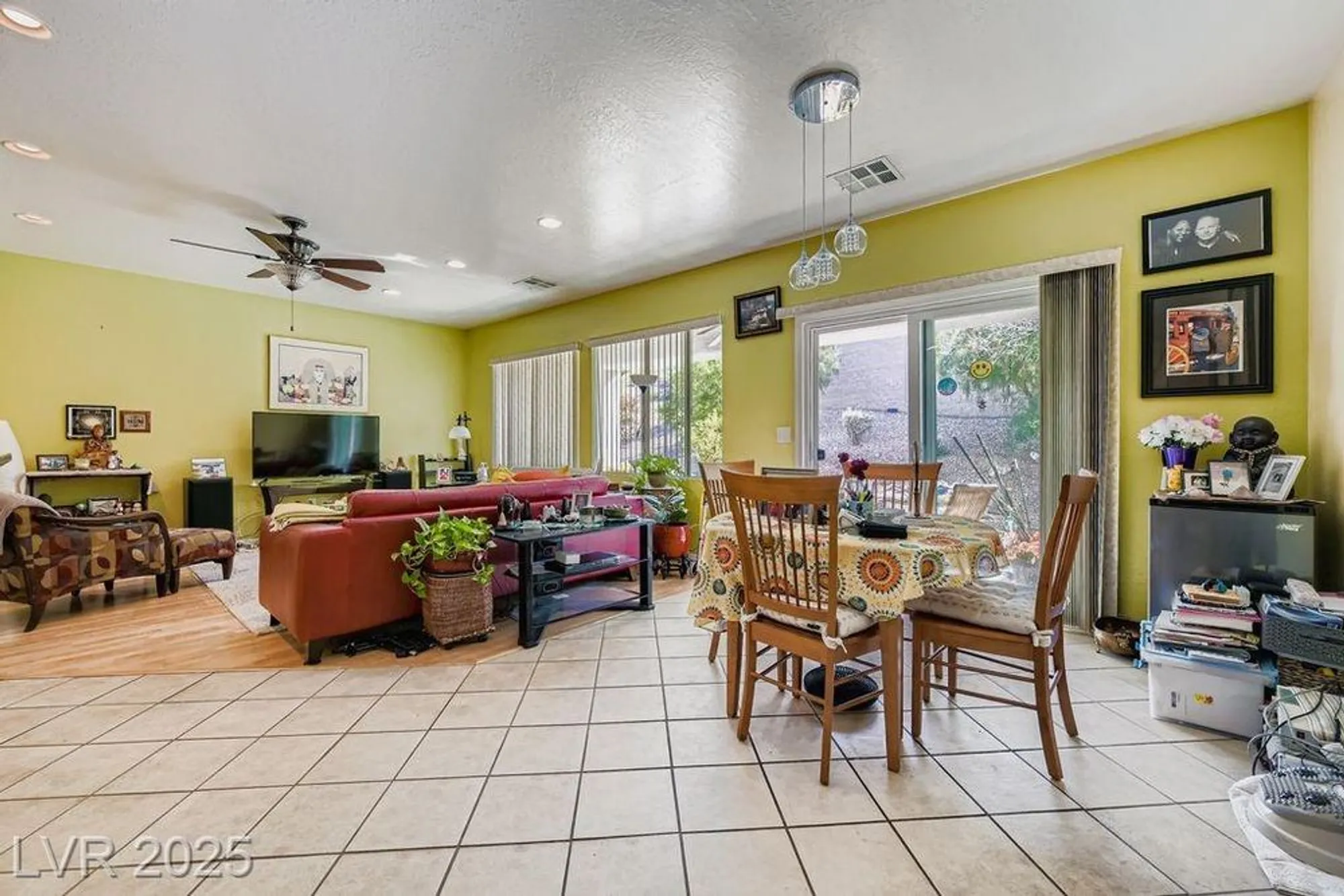Property Slideshow image 17 of 39 | 2515 jada dr, Henderson, NV, 89044