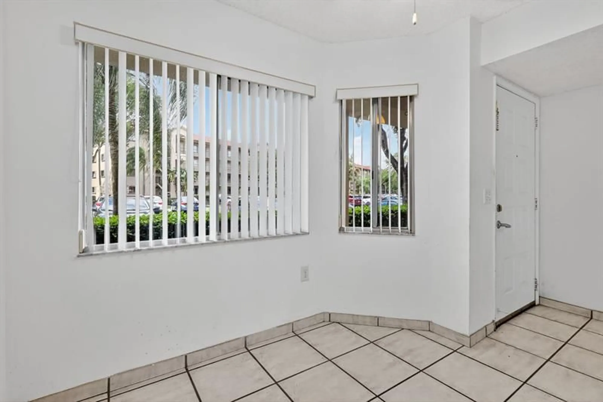 Property Slideshow image 16 of 70 | 1001 sw 141st ave, Pembroke Pines, FL, 33027