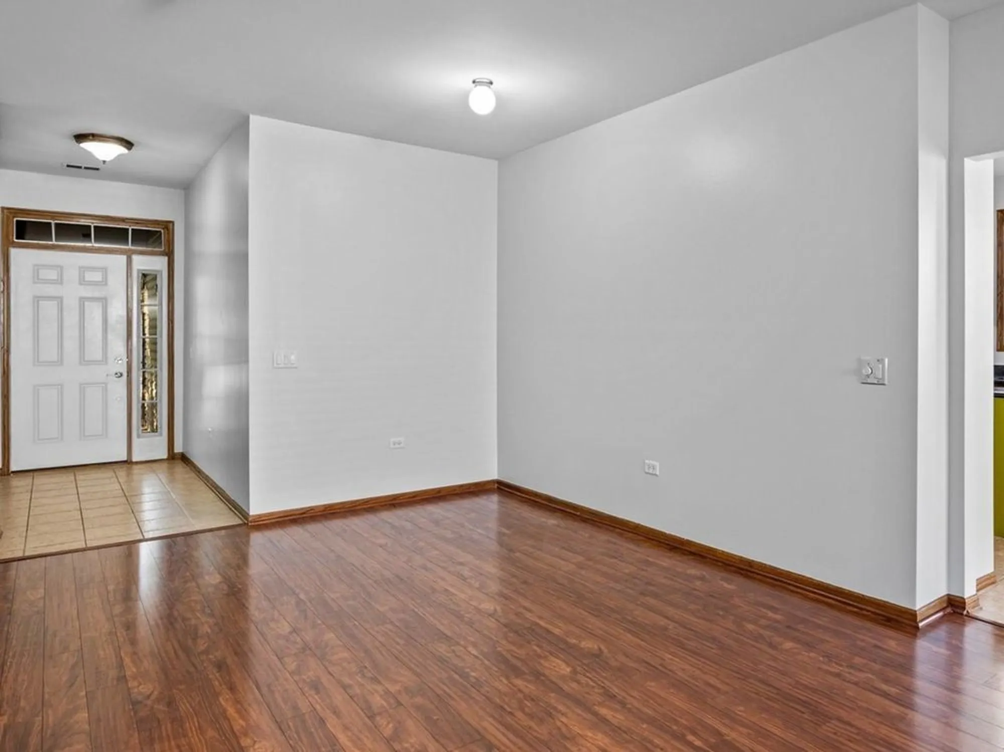 Property Slideshow image 3 of 17 | 17120 carlislie ln, Lockport, IL, 60441