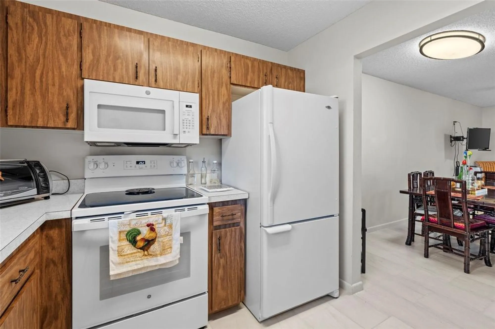 Property Slideshow image 9 of 18 | 151 n hill ave # 100, Deland, FL, 32724