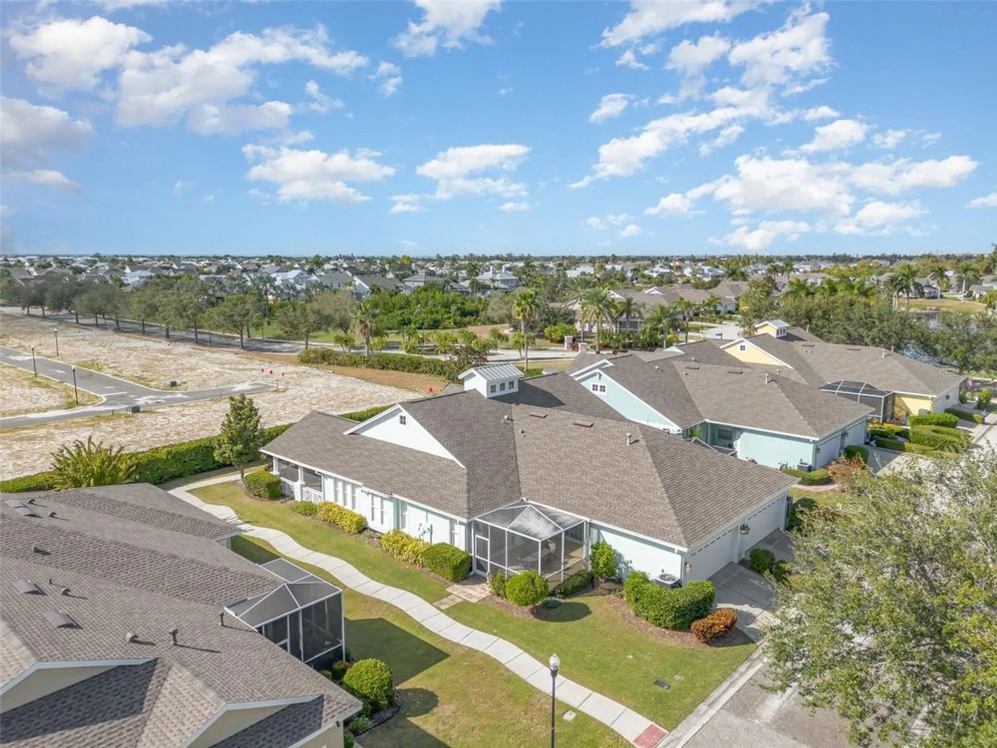 Property Slideshow image 38 of 50 | 302 latitude pl, Apollo Beach, FL, 33572