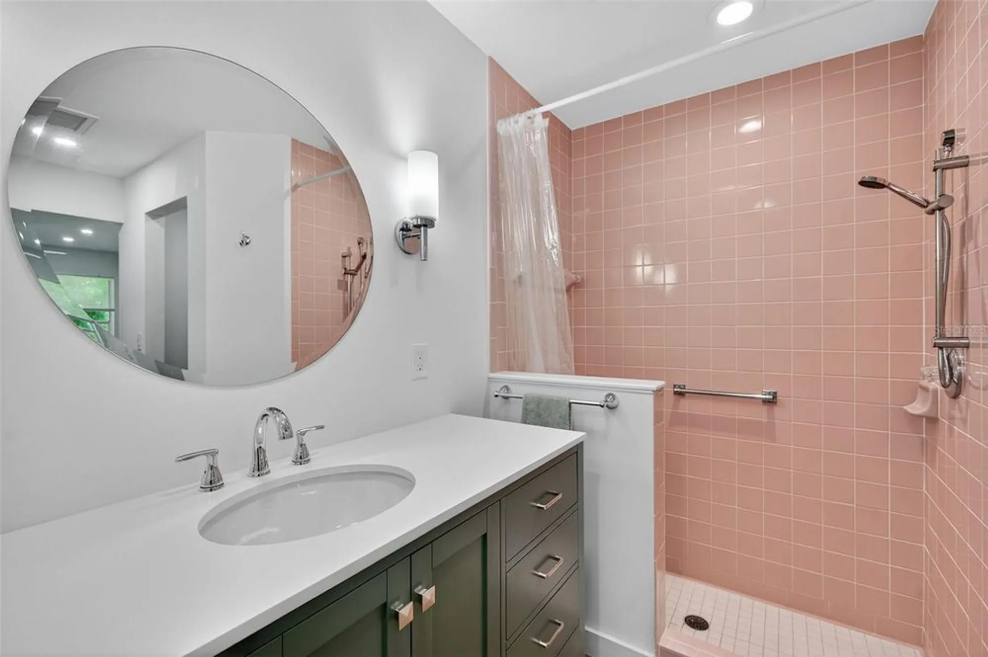 Property Slideshow image 15 of 53 | 4916 troon ln, New Port Richey, FL, 34655