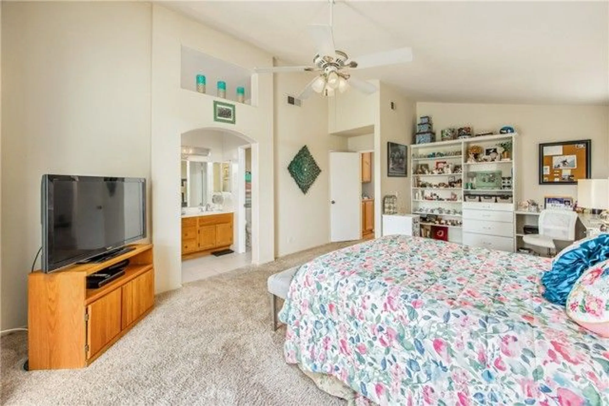 Property Slideshow image 24 of 43 | 6078 lake buena vista way, Banning, CA, 92220