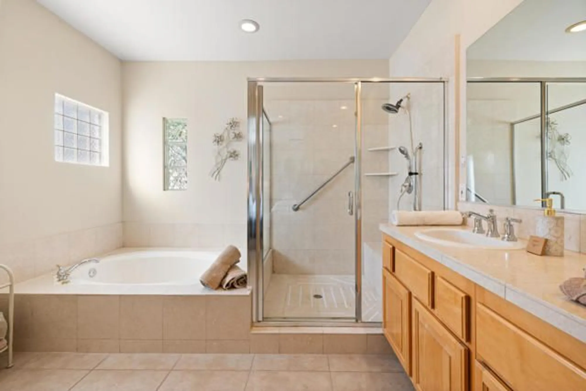 Property Slideshow image 23 of 36 | 55156 tanglewood, La Quinta, CA, 92253