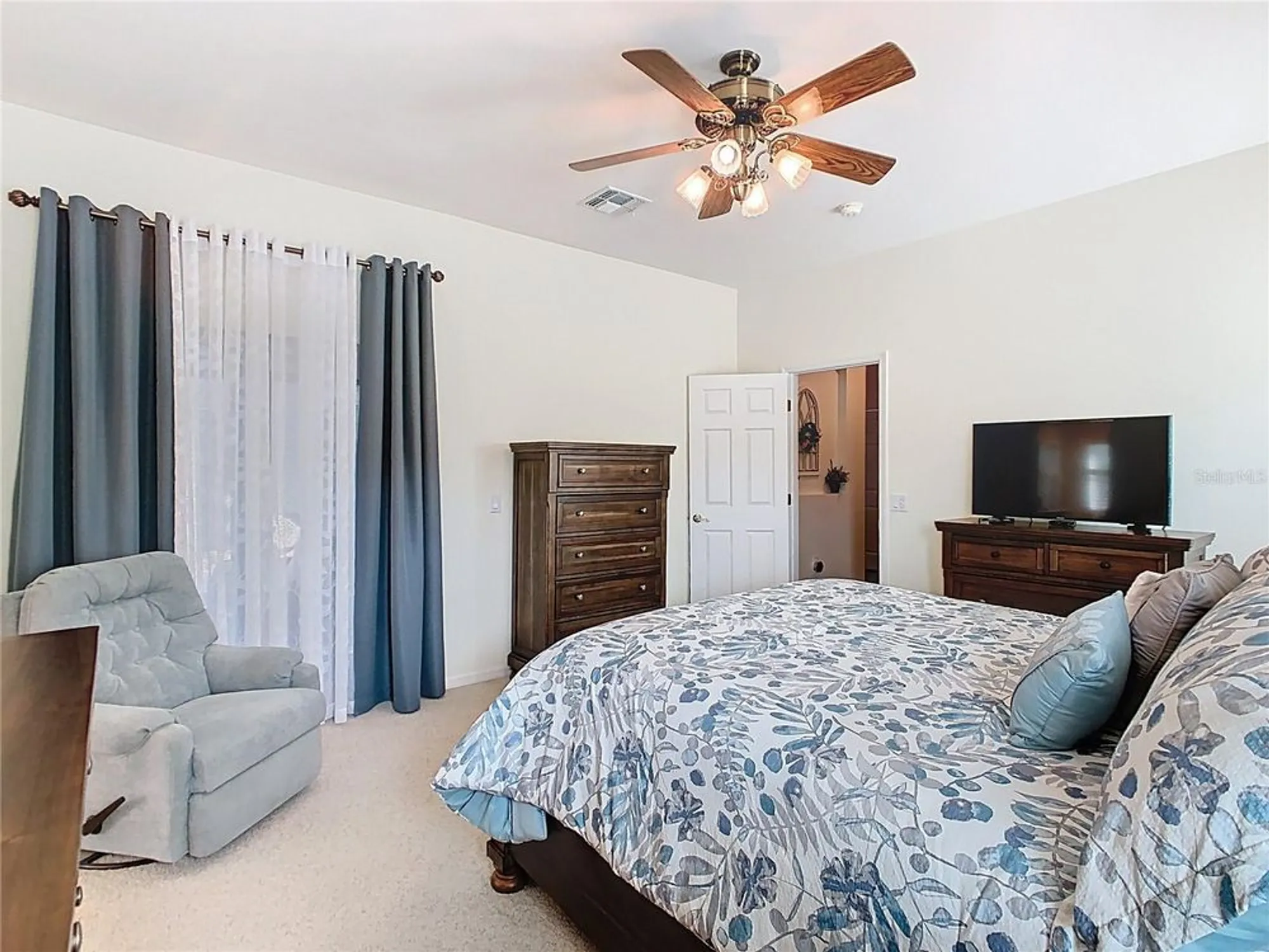 Property Slideshow image 21 of 48 | 501 heartwell dr, Poinciana, FL, 34759