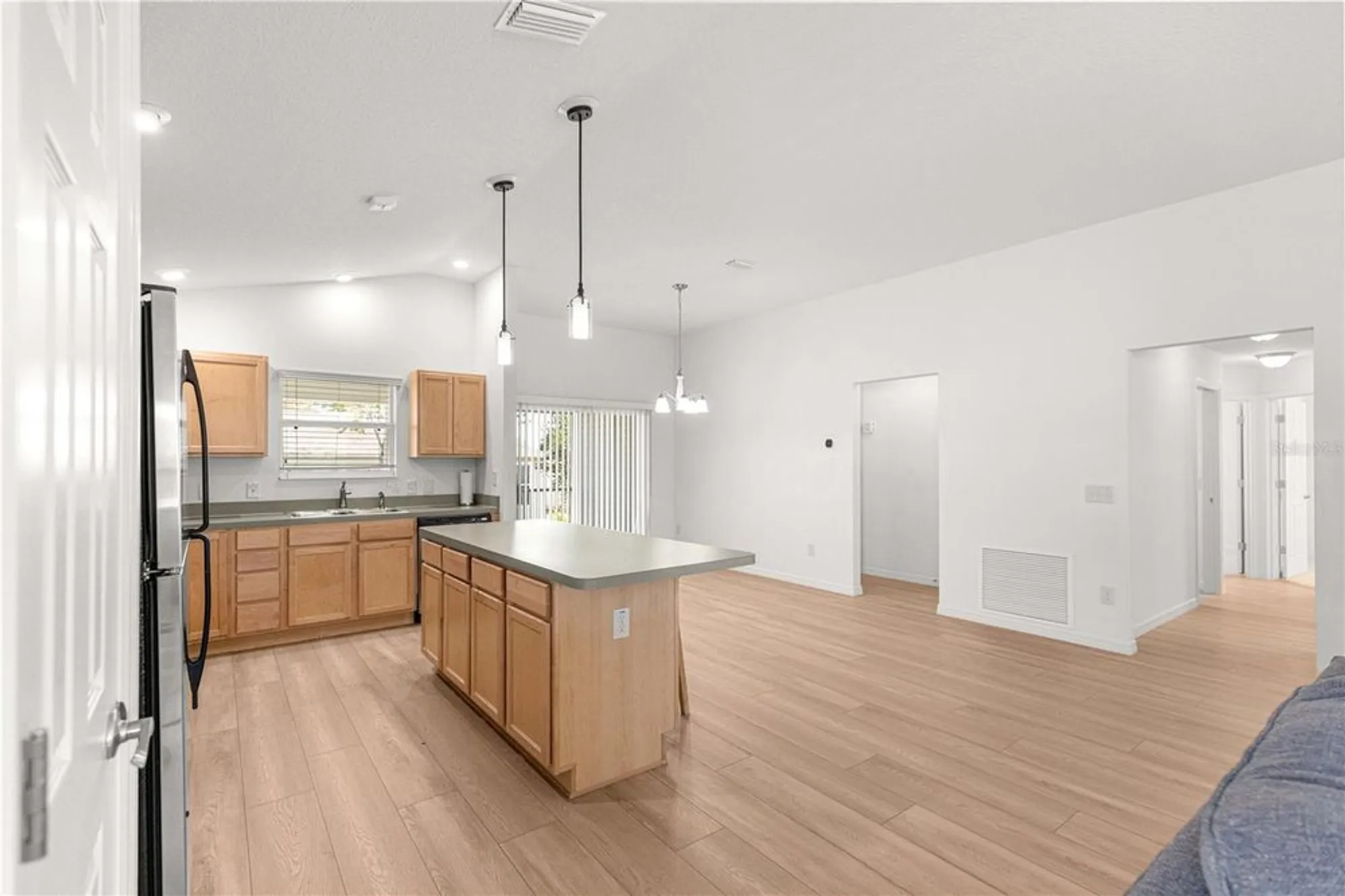 Property Slideshow image 16 of 47 | 2418 hopespring loop, The Villages, FL, 32162