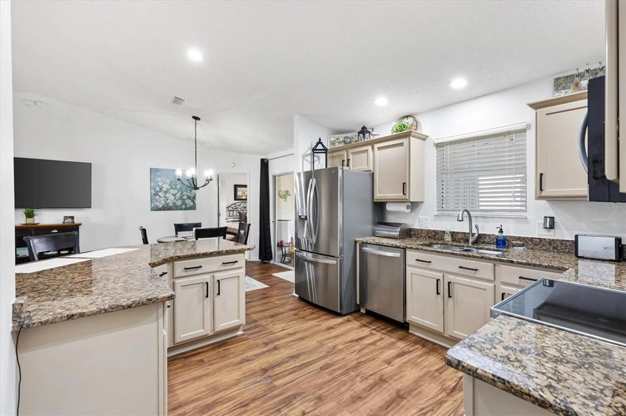 Property Slideshow image 9 of 23 | 964 kingmont ter, The Villages, FL, 32162