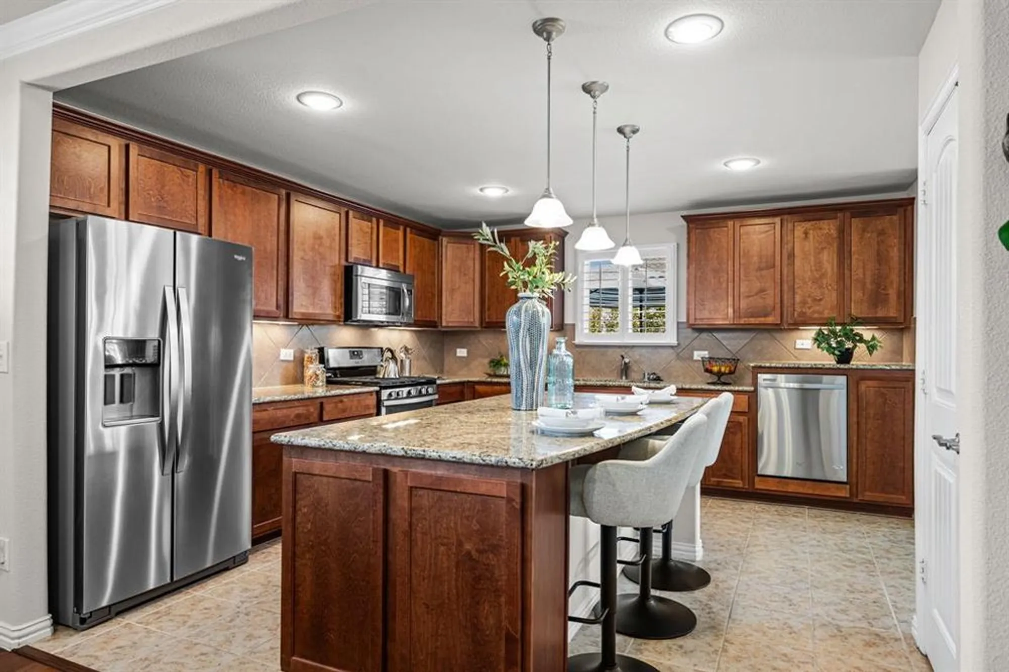 Property Slideshow image 2 of 39 | 7616 gulf breeze ln, Frisco, TX, 75036