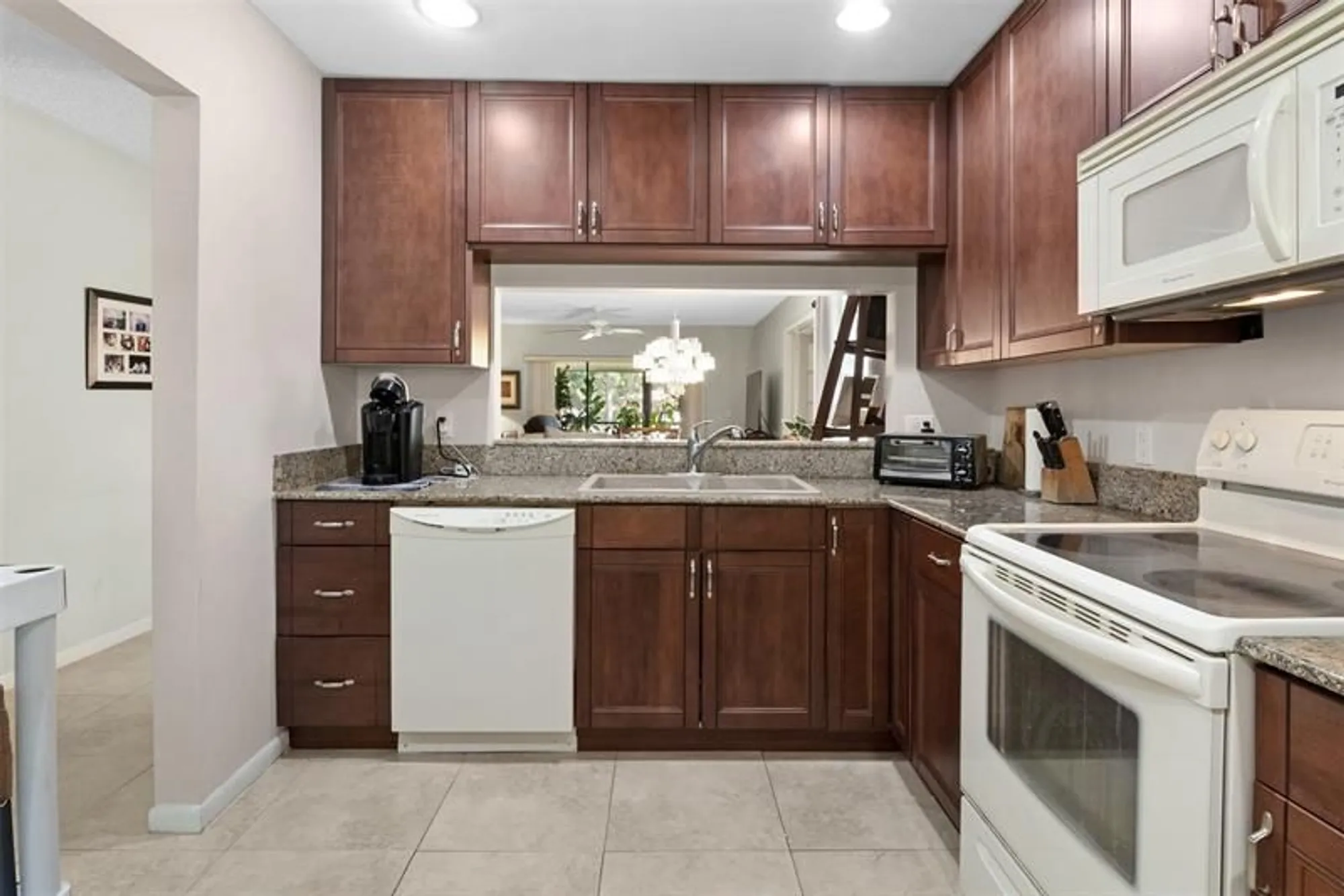 Property Slideshow image 7 of 32 | 21662 arriba real apt 44h, Boca Raton, FL, 33433