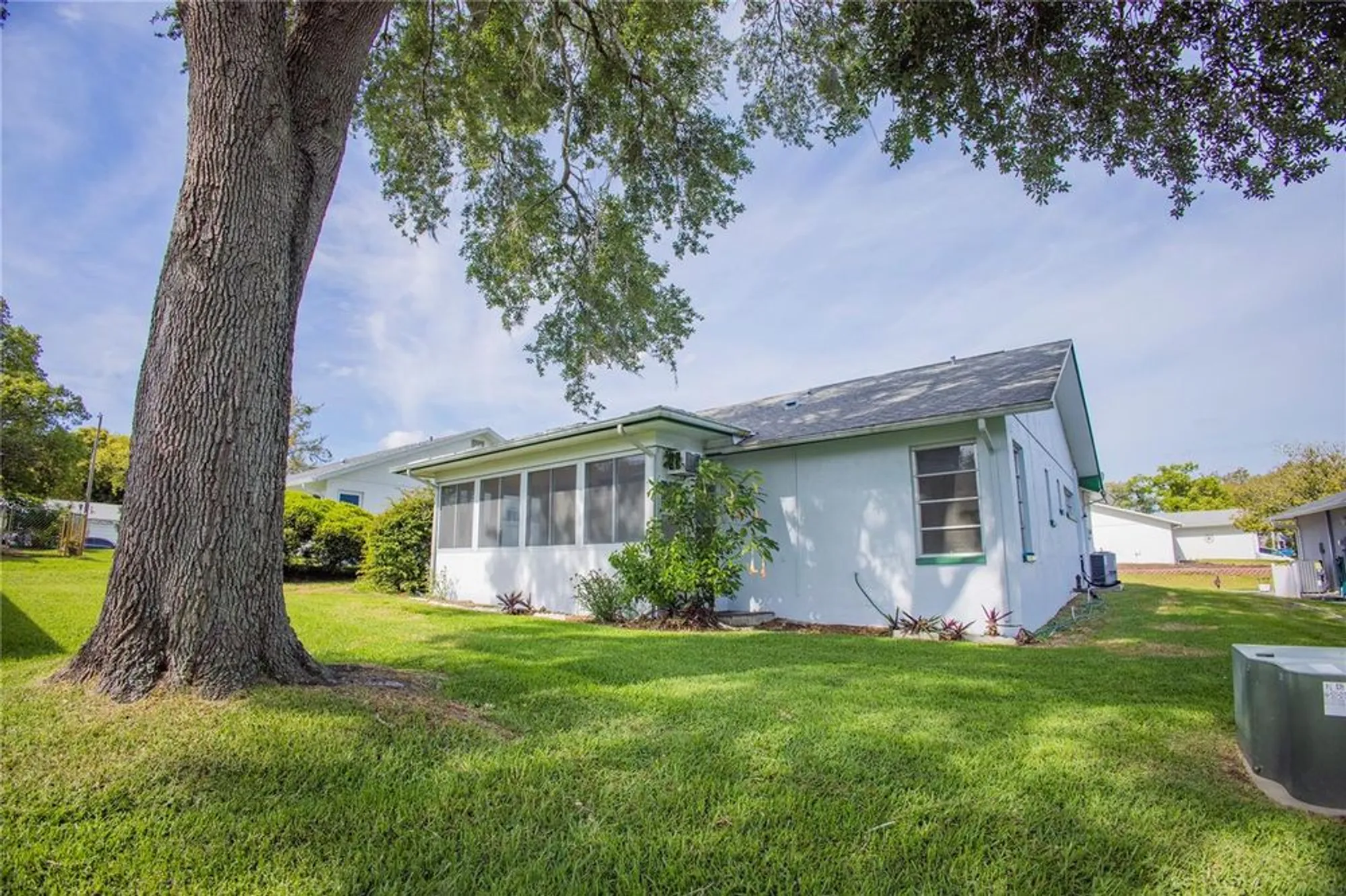 Property Slideshow image 32 of 37 | 8121 casuarina dr, Port Richey, FL, 34668