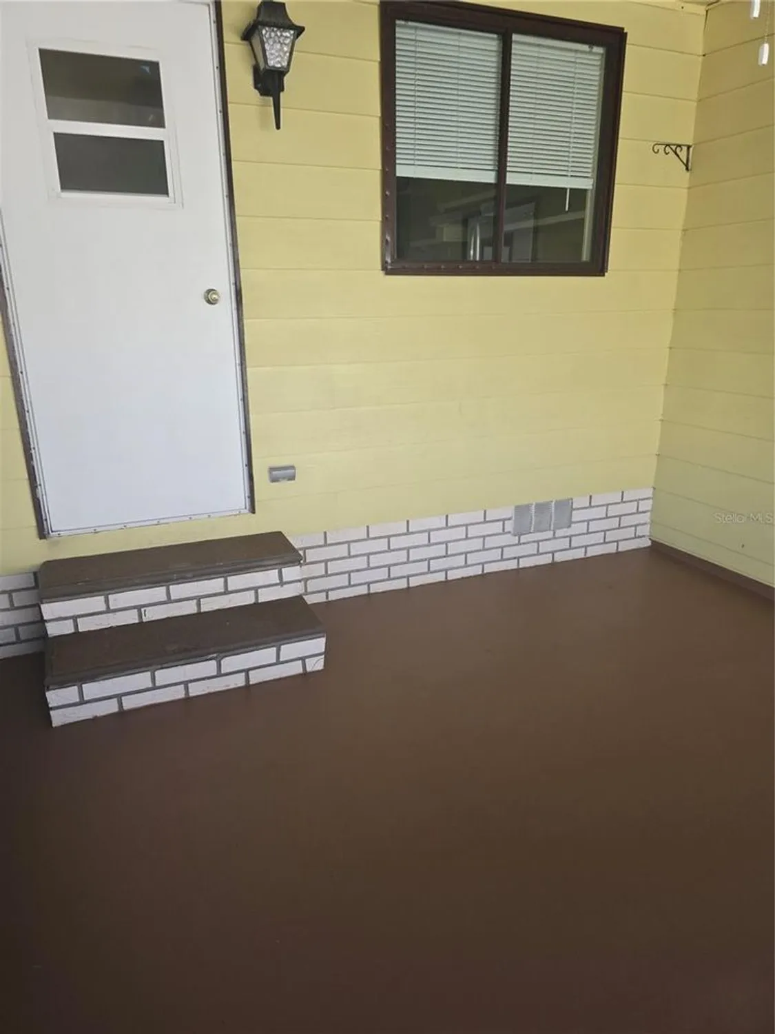 Property Slideshow image 19 of 20 | 1705 kiley ct, Lady Lake, FL, 32159