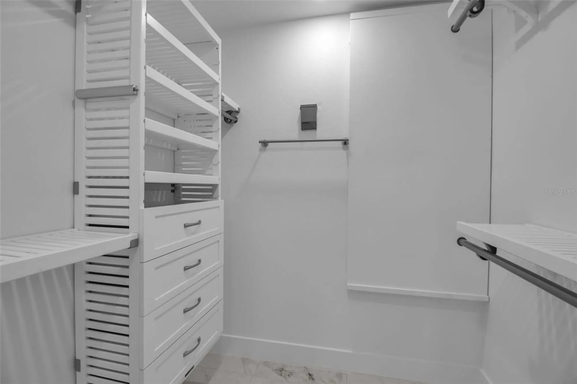 Property Slideshow image 20 of 39 | 602 fair winds dr # 602, Nokomis, FL, 34275