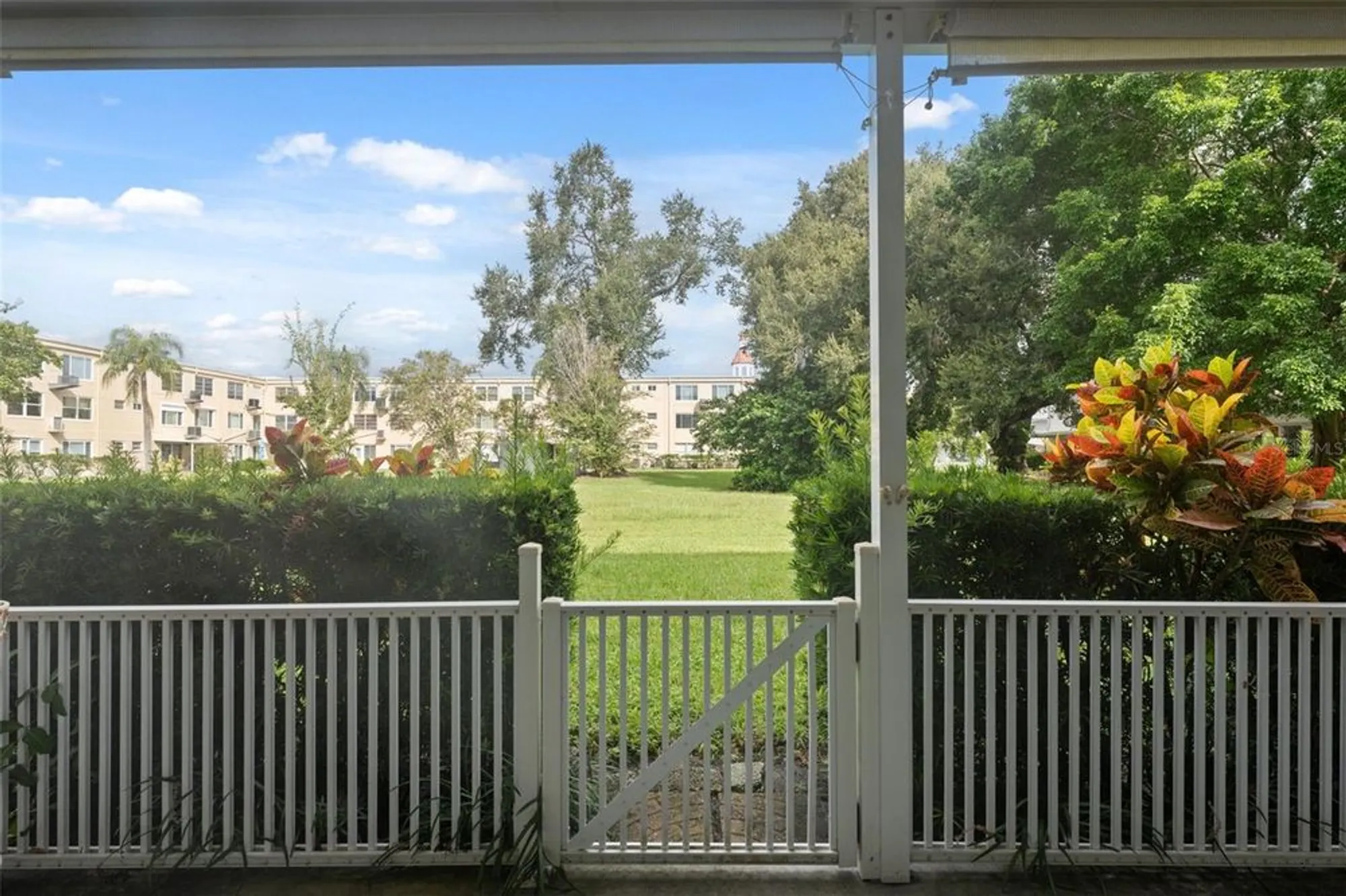 Property Slideshow image 25 of 31 | 2430 florentine way 6, Clearwater, FL, 33763